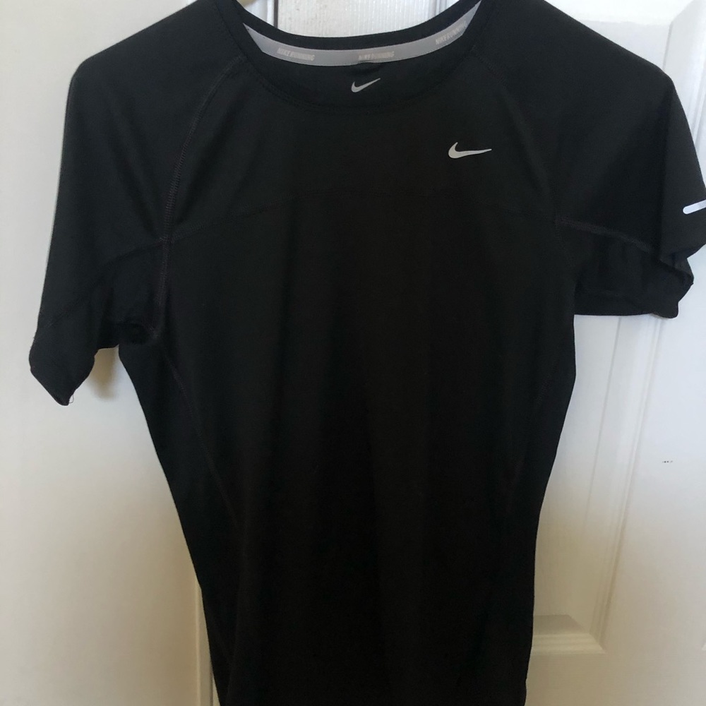 Nike top